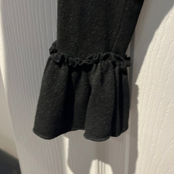 Women’s black sweater with ruffles - Picture 4 of 6